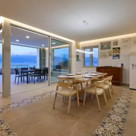 Villa Casa Familija Sutivan