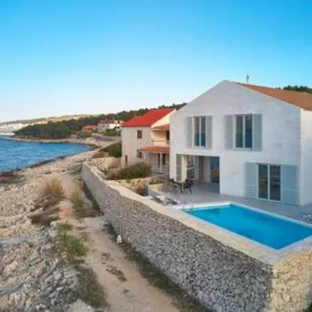 Villa Casa Familija Sutivan