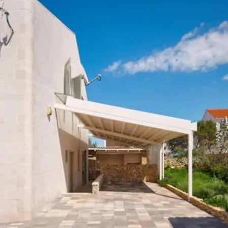 Villa Casa Familija Sutivan