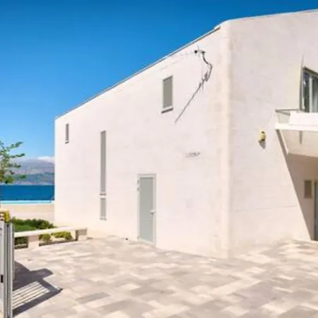 Casa Familija *