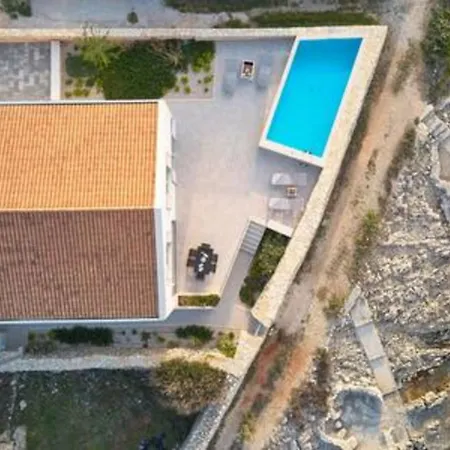 Casa Familija *