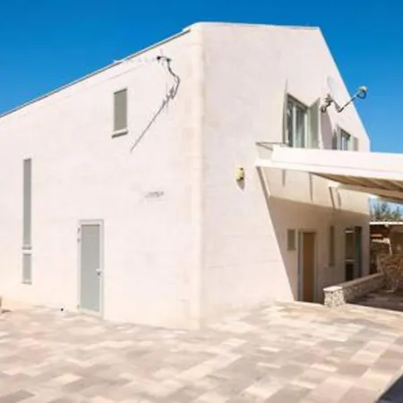 Casa Familija Villa *
