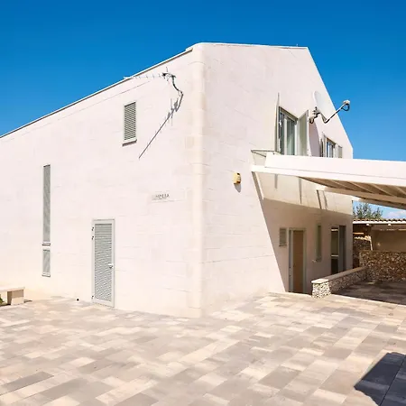 Casa Familija Villa *